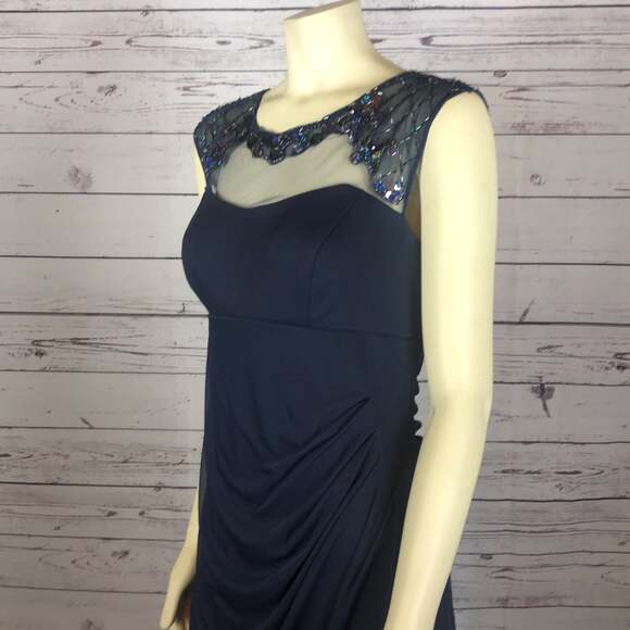 DAVID'S BRIDAL long beaded illusion cap-sleeve dress size 12 - Picture 9 of 17